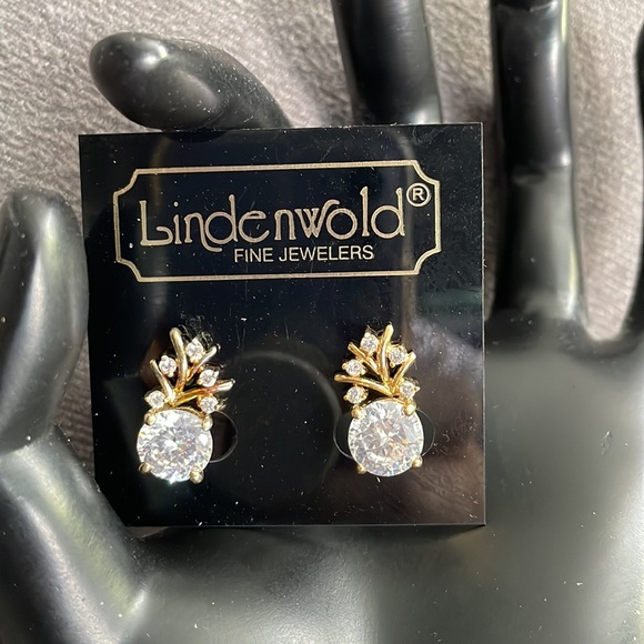 NWT.  Vintage Lindenwold Large Glamorous Cubic Zirconia Earrings. - Picture 3 of 4
